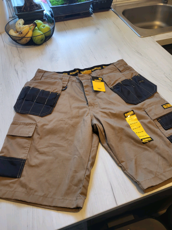 Dewalt work shorts 36 waist | in 